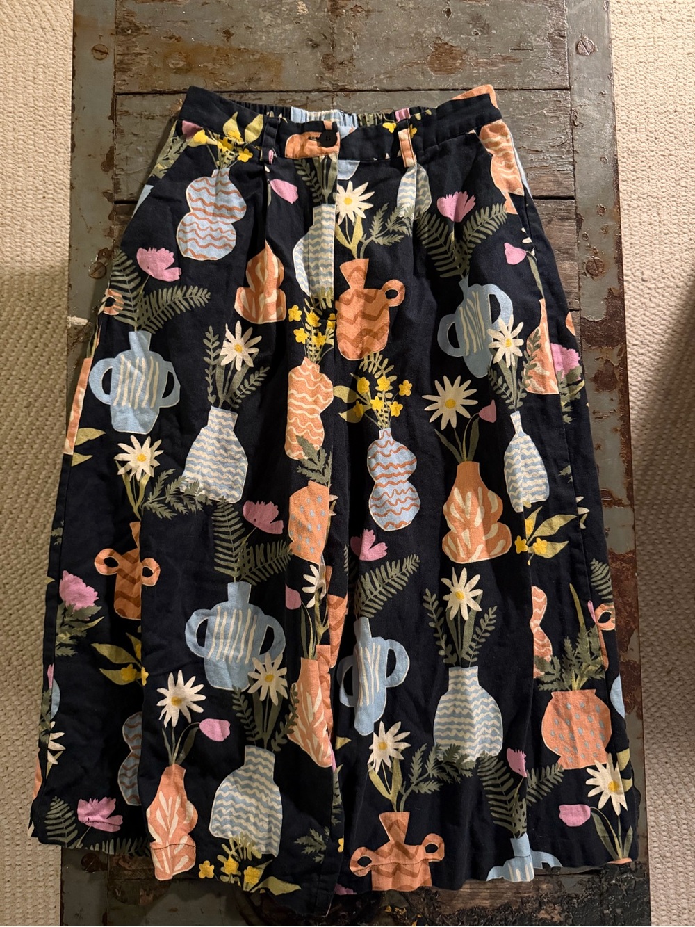 Princess Highway Whimsical Floral Vase Print Wide Leg Culotte in Black